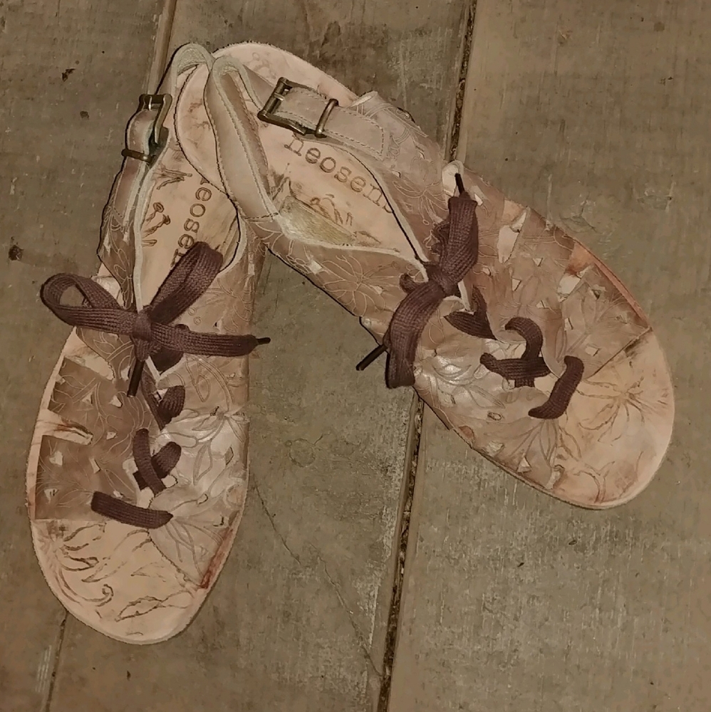 Neosens slingback flat sandals